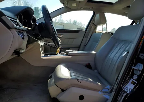 2014 Mercedes-Benz E 350 4Matic z USA, uszkodzony, nr VIN WDDHF8JB2EA978975